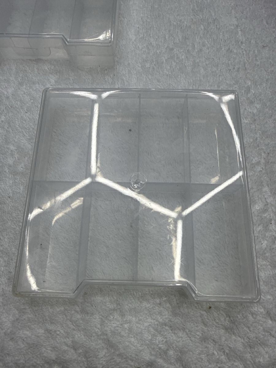 Sonstige Dekorationen & Accessoires: 4Boîtes de rangement compartimentées transparentes x 4 état  – Gebraucht aus Chenens von anasantos90 2