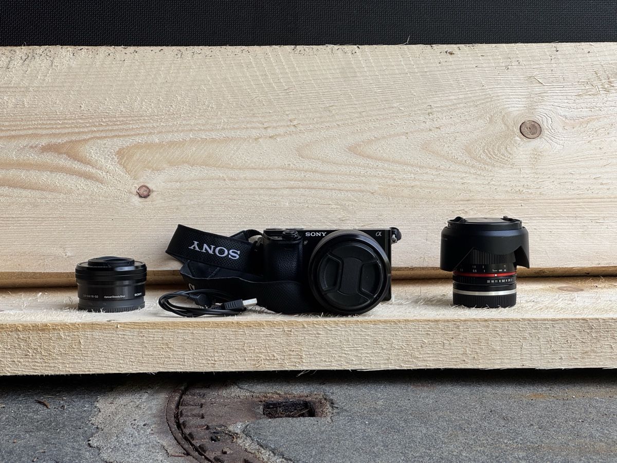 Sony Kamera: Sony a6000 und Objektiv – Gebraucht aus Bellinzona von 16KhZ
