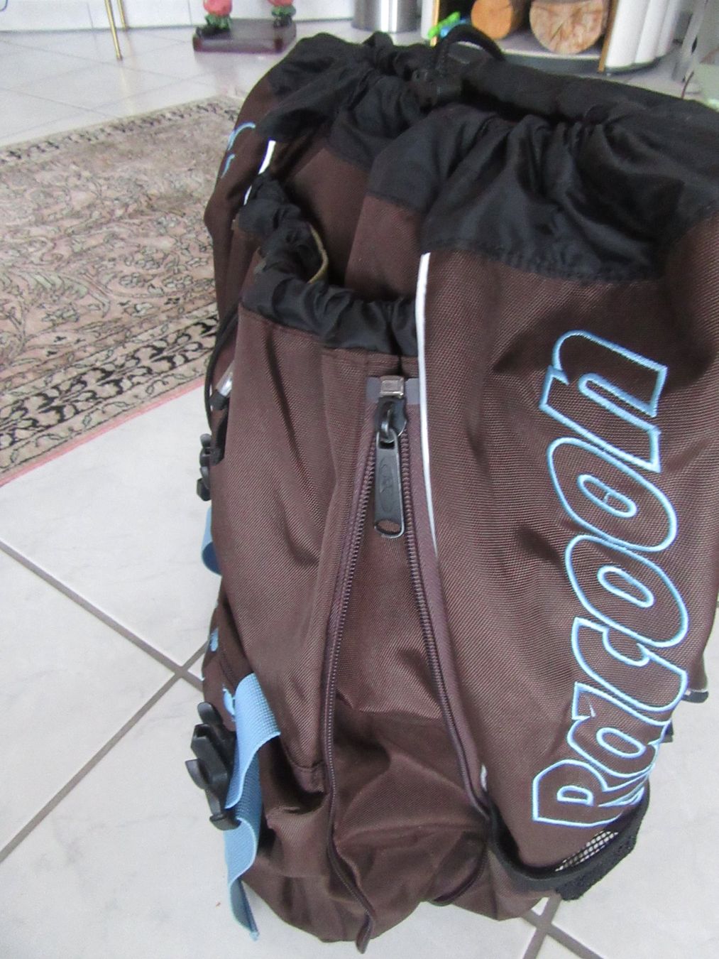 Racoon Kindertaschen: Kult Schulrucksack Racoon Braun/Blau – Gebraucht aus Mels von Sandylein 3
