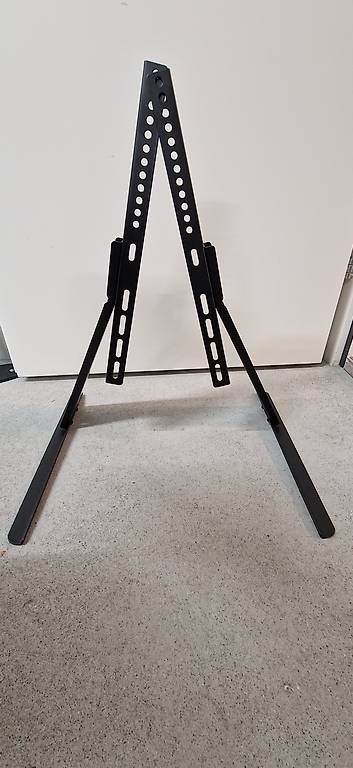 Wandhalterungen: Universal TV Ständer für Flatbildmonitore – Neu und originalverpackt aus Rickenbach SZ von man_np9p