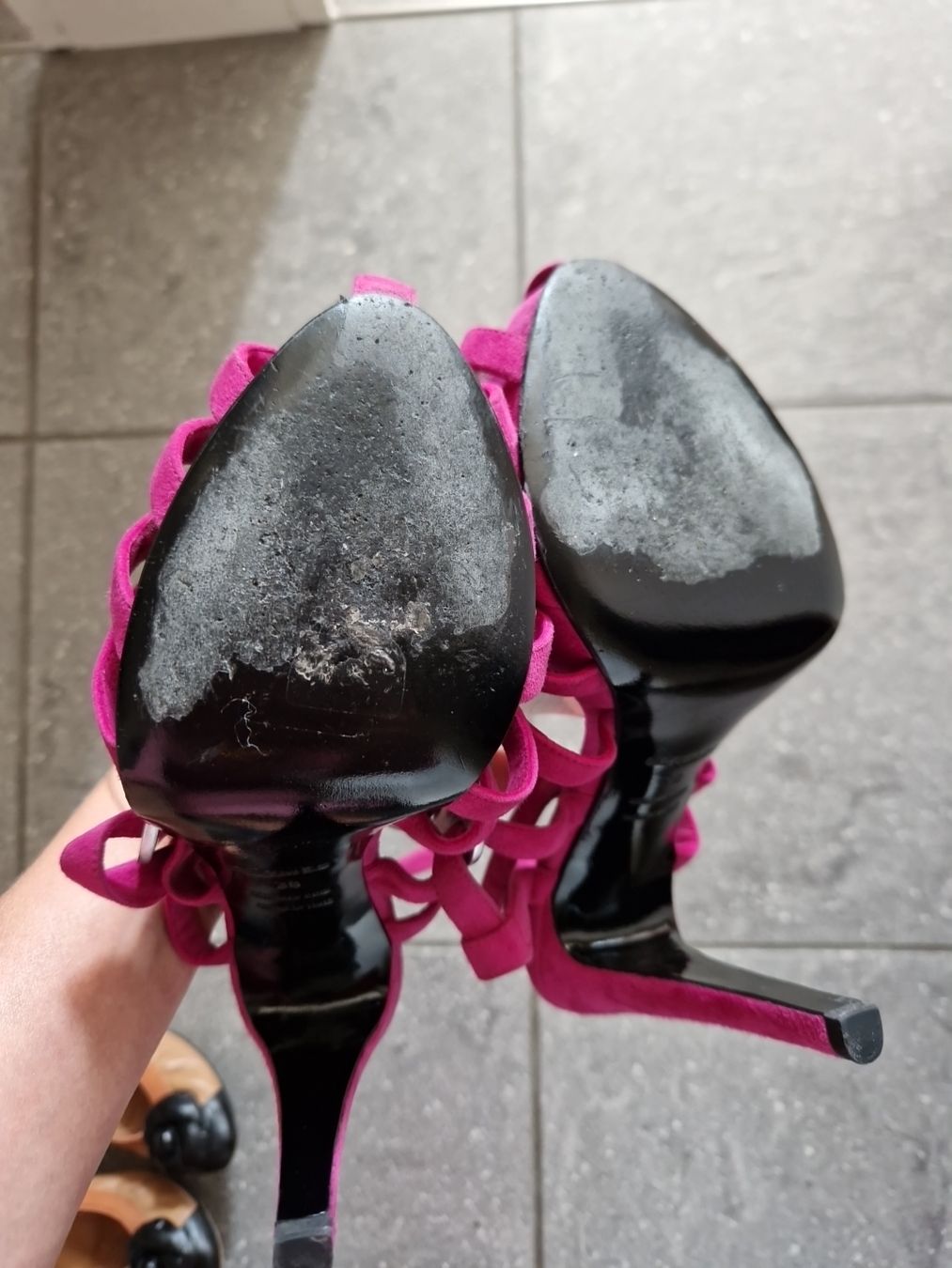 Hermès Scarpe da donna: Hermes Pink Suede Strappy Sandals, size 38 – Usato da Zollikerberg venduto da TaraMira 4