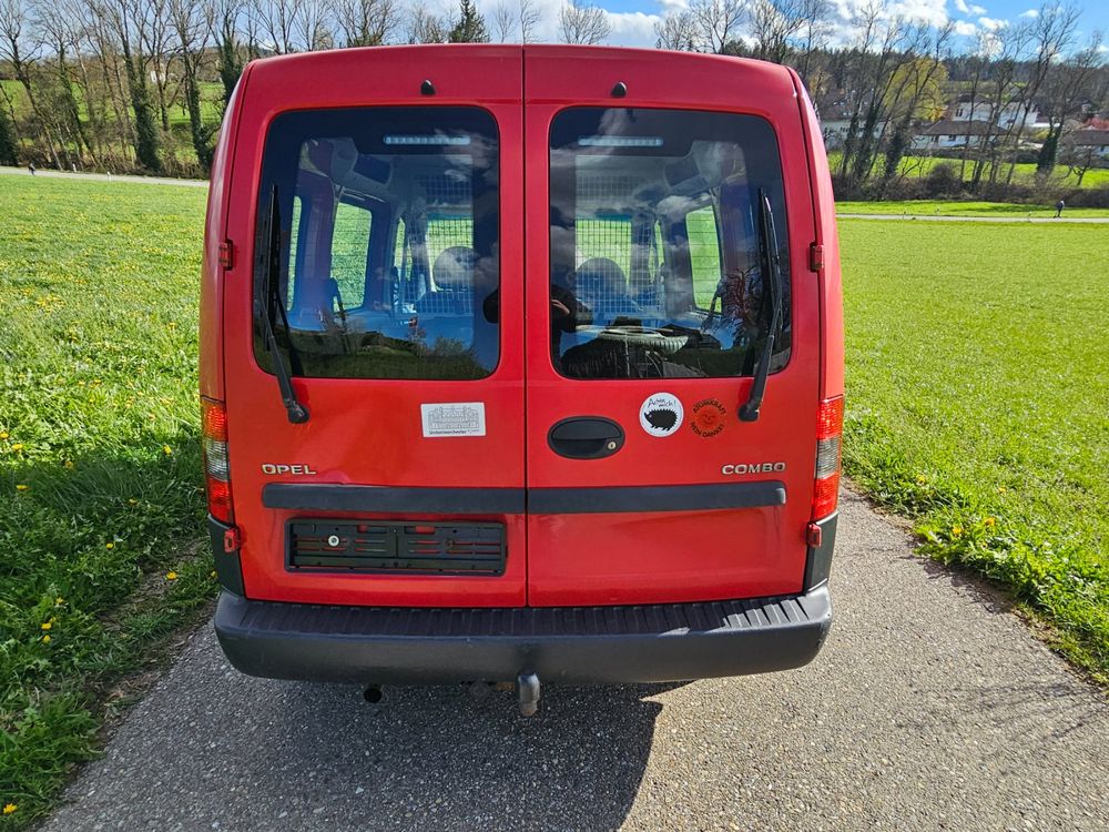 Opel Combo 1.4i ab 1. CHF Osterschnäppchen Kaufen auf Ricardo