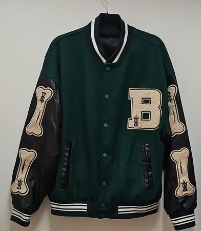 Varsity Jacket grünes schwarzes Knochendesign, Wolle / Kunst