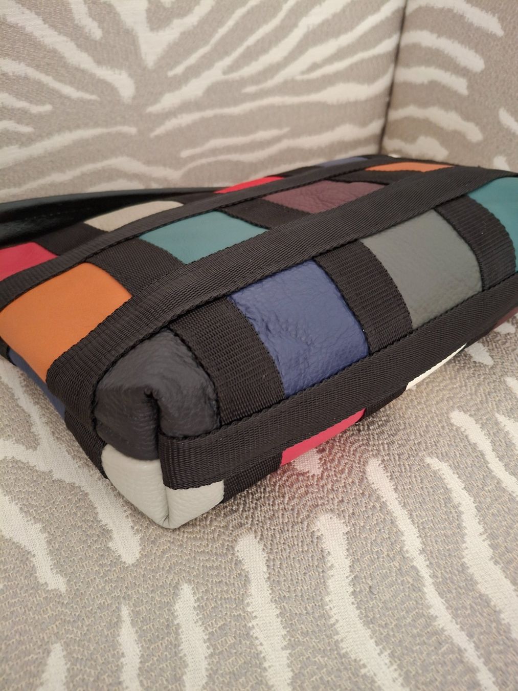 Borse da donna: Farbige Crossover-Ledertasche, neuwertig – Nuovo e nell'imballaggio originale da Bellikon venduto da MellonCollieMitTwint 2