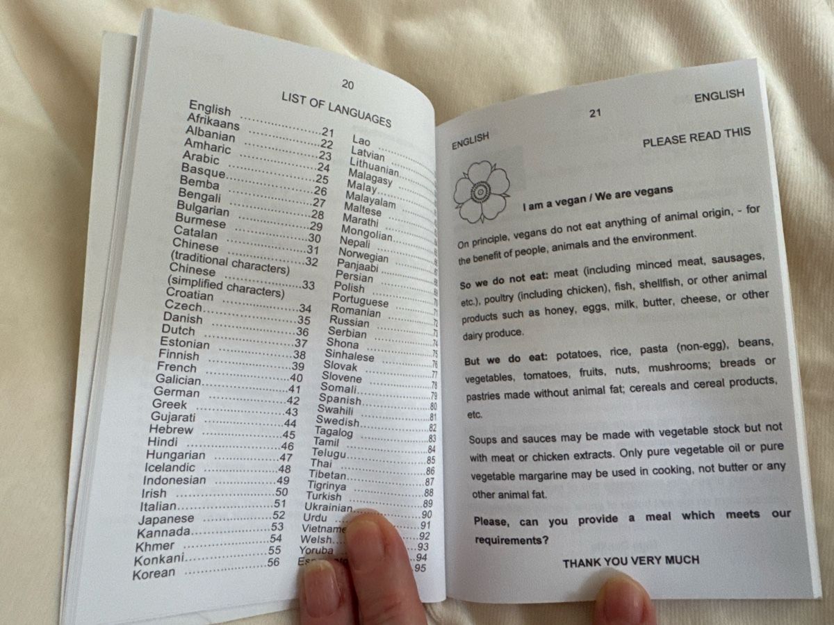 Libri: Vegan Passport - Phrasebook Multilingual 4th Edition – Usato da Genève venduto da k1164 1