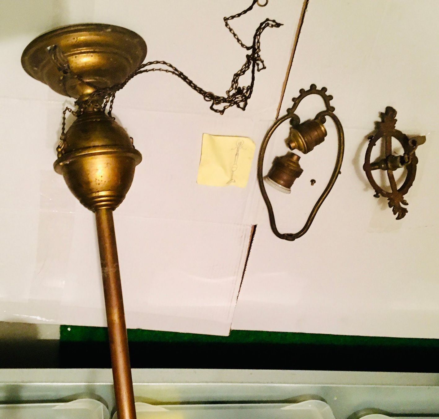 Lustres & lampes de plafonds: Lampengestänge antik messing – Défectueux à Boll par Simpbon