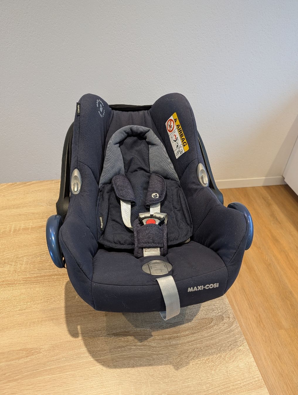 Maxi-Cosi Seggiolini per auto: Maxi-Cosi CabrioFix + Base Isofix – Usato da Kerzers venduto da M1CHELO 2