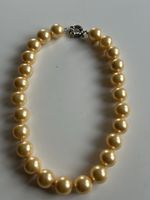 Perlenkette beige Metallverschluss guter Zustand(S31)