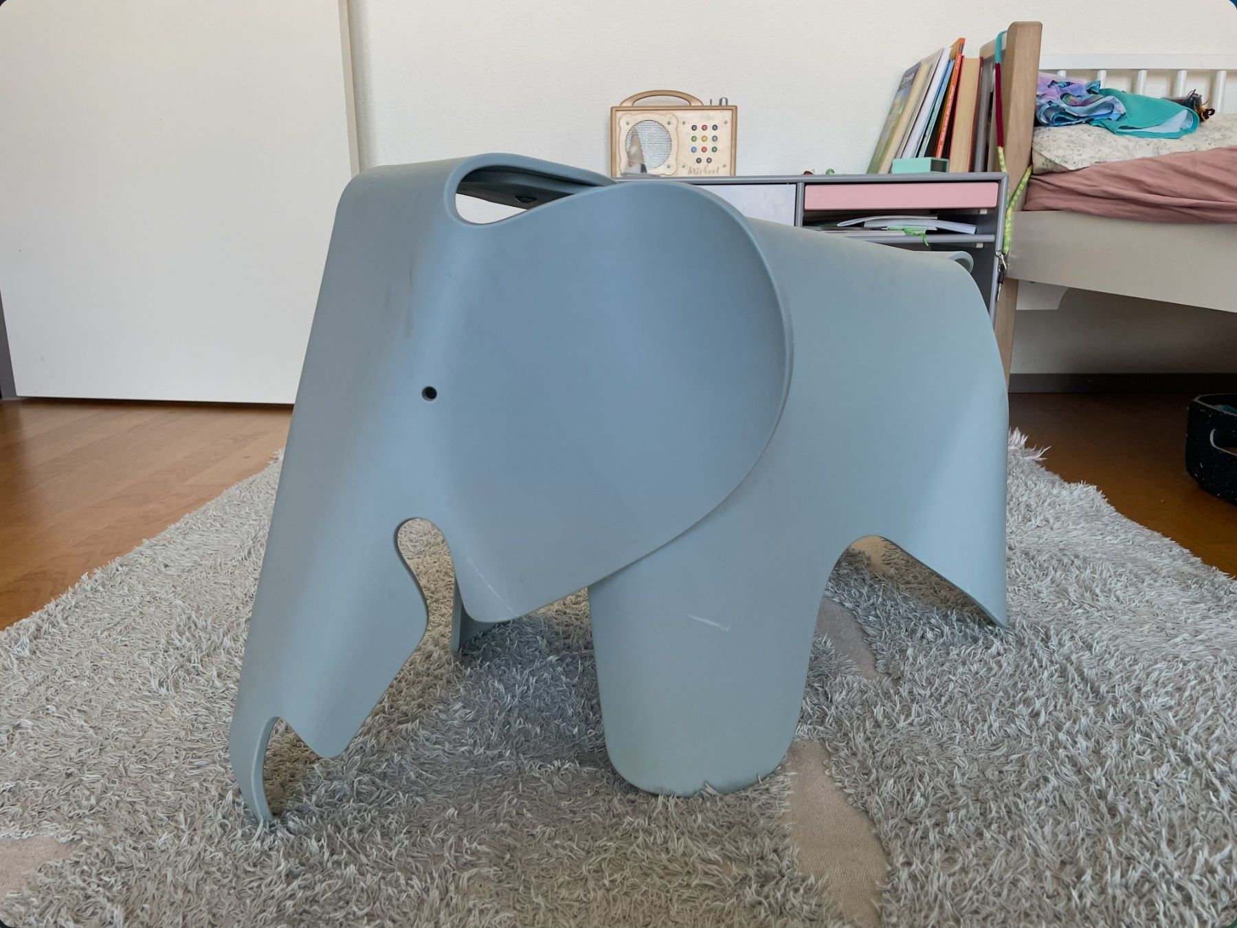 Jouets: Eames Elephant RE von Vitra, Sky blue – D'occasion à Zürich par Rubine.