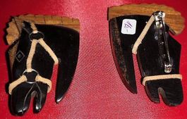 Brosche Pferdekopf aus Holz (2)