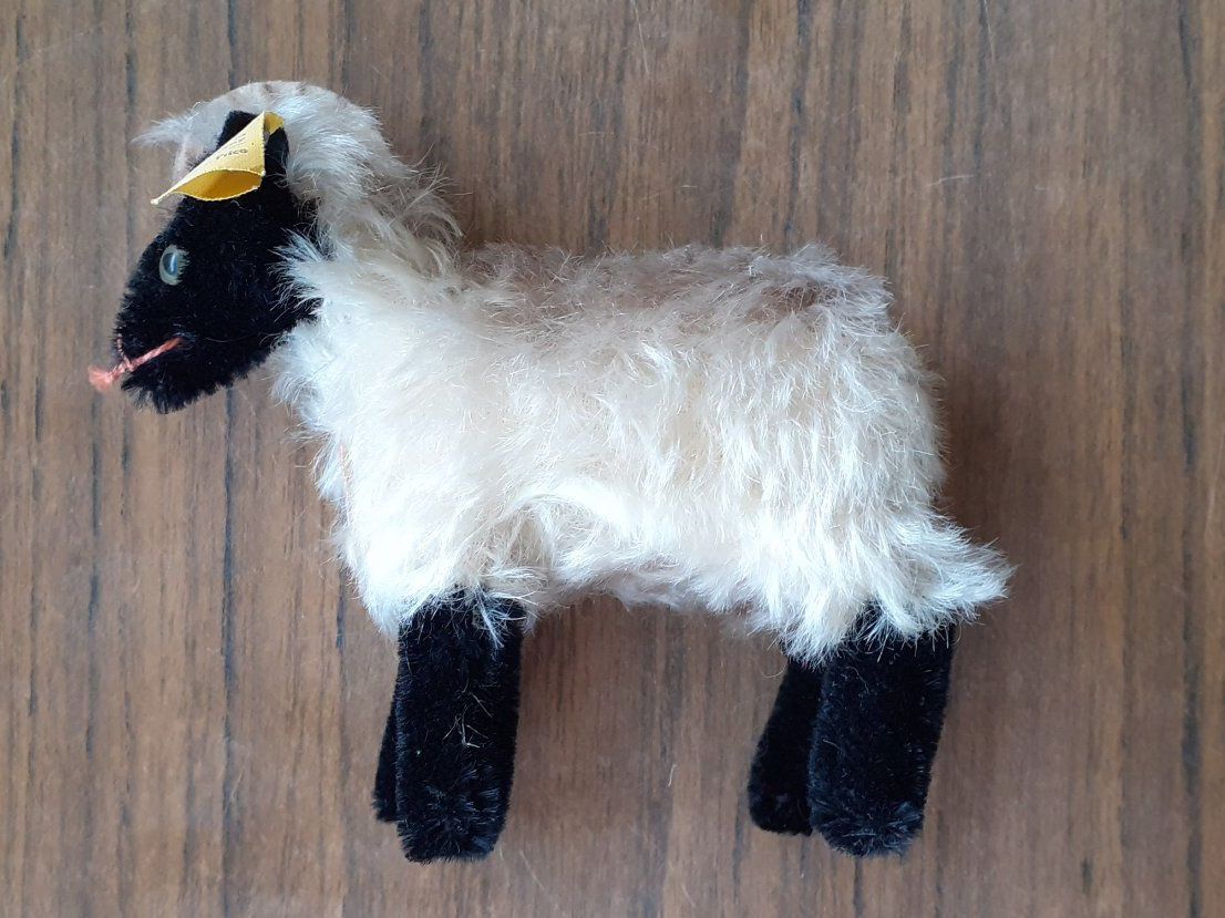 Steiff Spielzeuge: Plüschtier Steiff Ziegenbock Snucki antik – Gebraucht aus Mörschwil von antiksalon 7