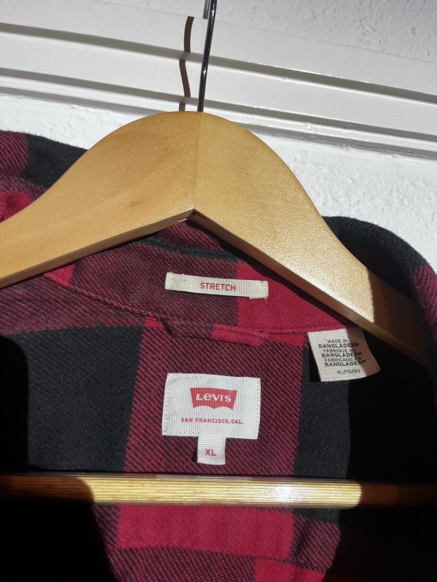 Levi's Hemden: Chemise Levi’s – Gebraucht aus Lausanne von ell_y6j2 1