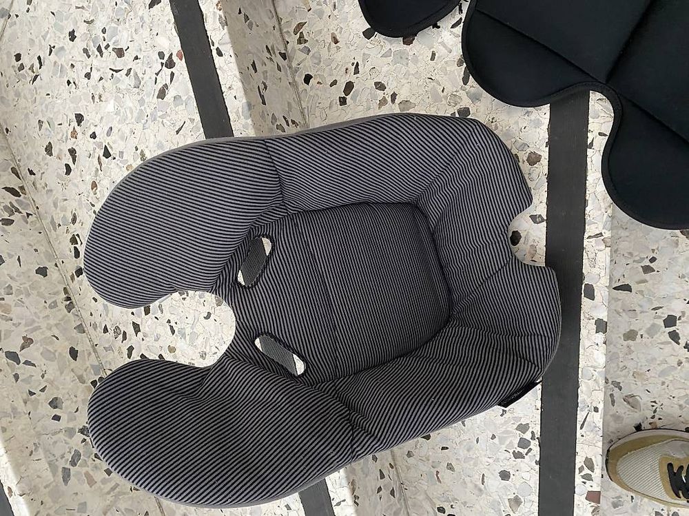 Maxi-Cosi Sièges auto: Maxi Cosi Pebble – D'occasion à Kilchberg ZH par Esined1980 2