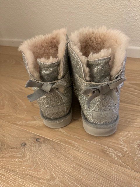 Globus ugg shop boots