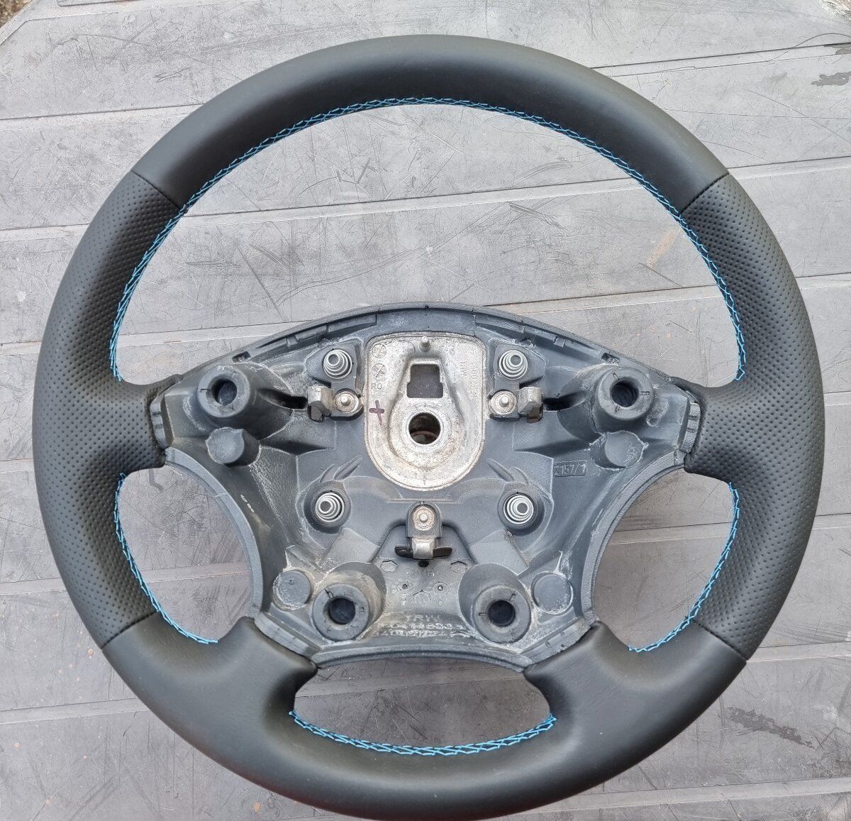 Iveco Tutti pezzi di ricambio auto: NEU Leder lenkrad IVECO Daily – Nuovo (secondo la descrizione) da Auw venduto da Neo_z2rq 2