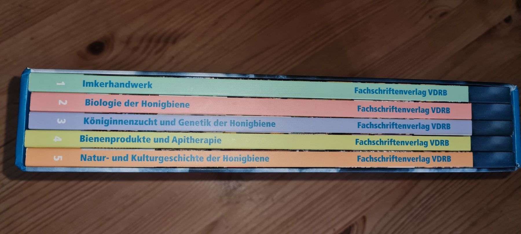 Libri: Schweizerischer Bienenvater, Komplett, Top Zustand! – Nuovo e nell'imballaggio originale da Wimmis venduto da eduardo44 1