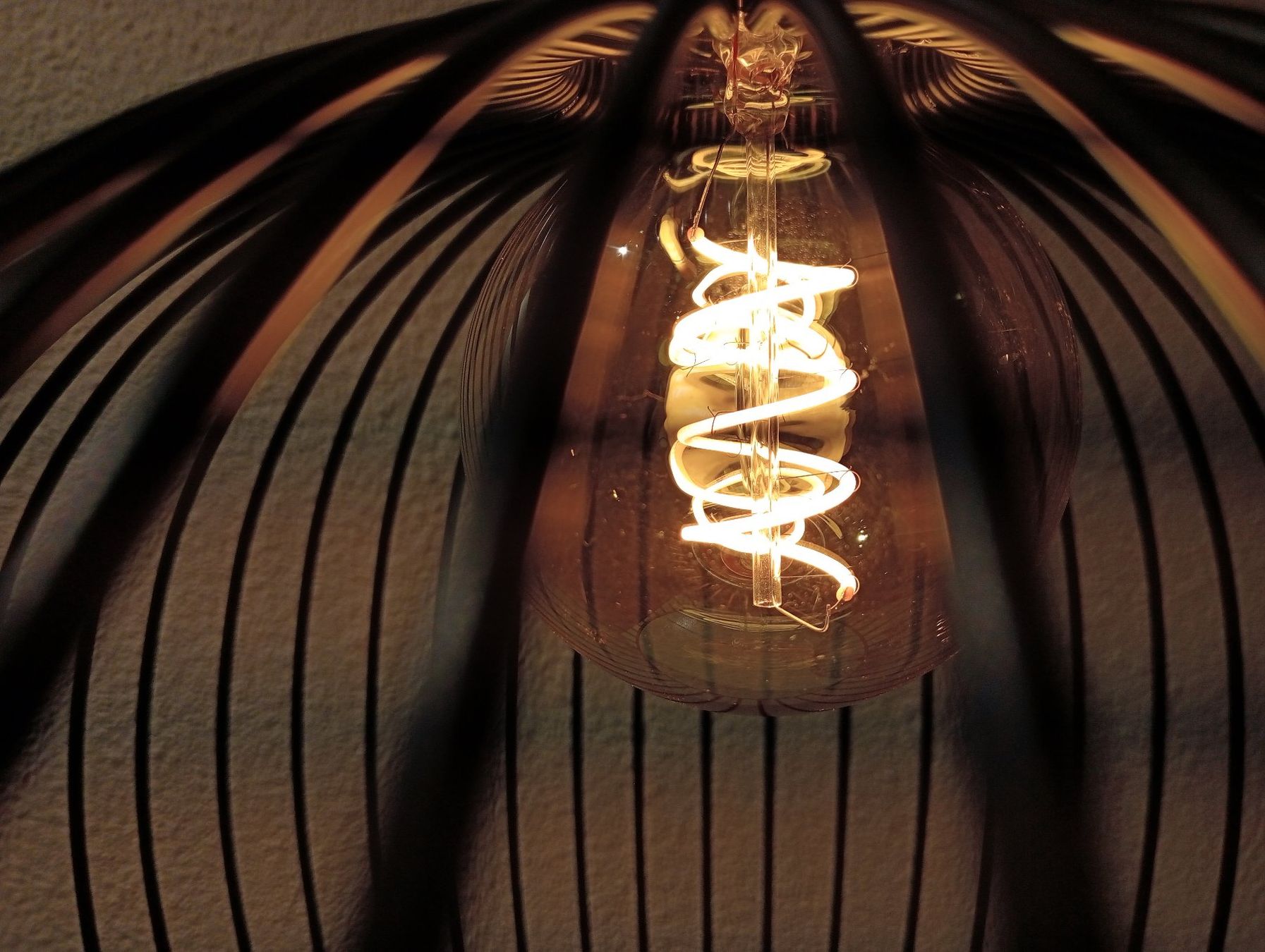 Lampes: Design Hängelampe, skandinavisch modern – D'occasion à St.Niklausen LU par Wirdbereitsverwendet 6