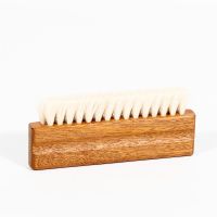 Ziegenhaar-Schallplattenbürste mit Halter