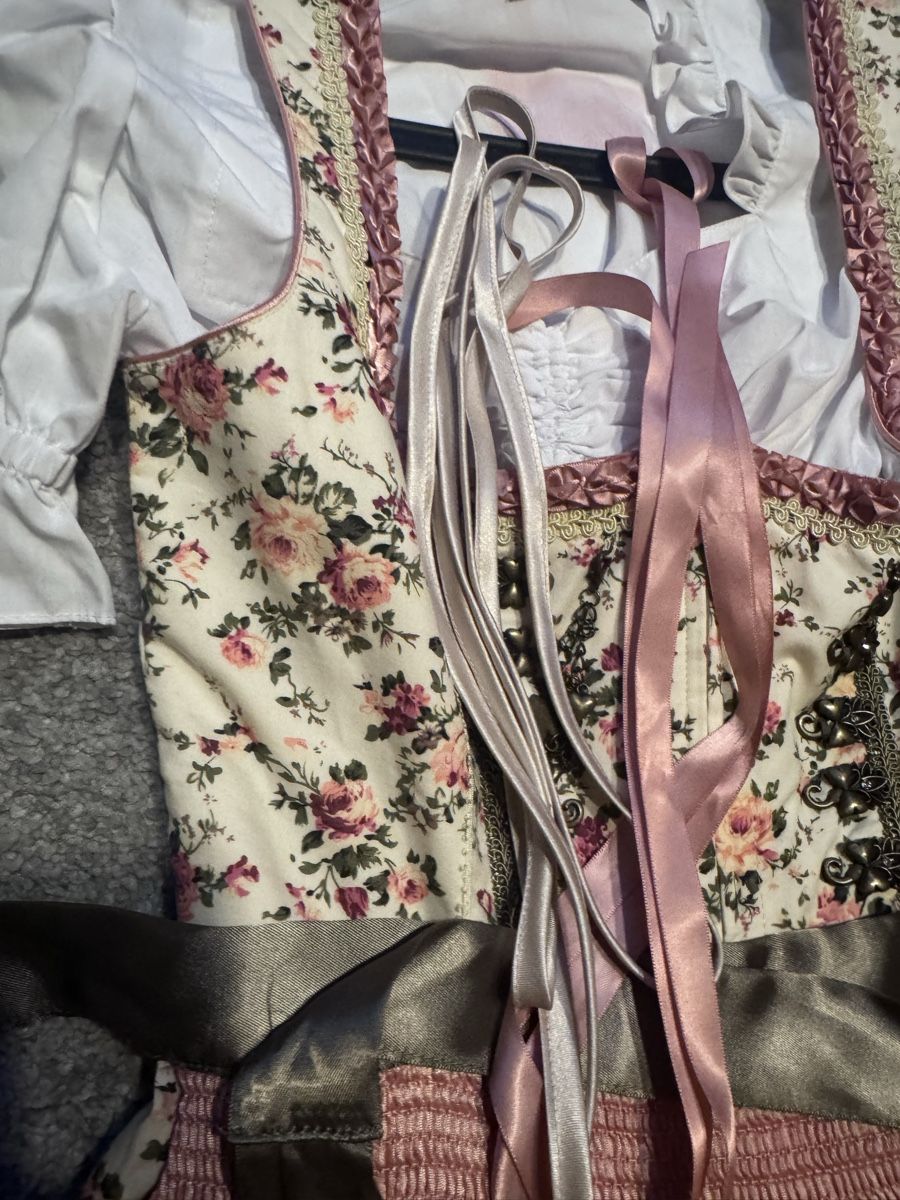 Krüger Vestiti: Dirndl von Krüger – Usato da Oberuzwil venduto da Schuhe140 3