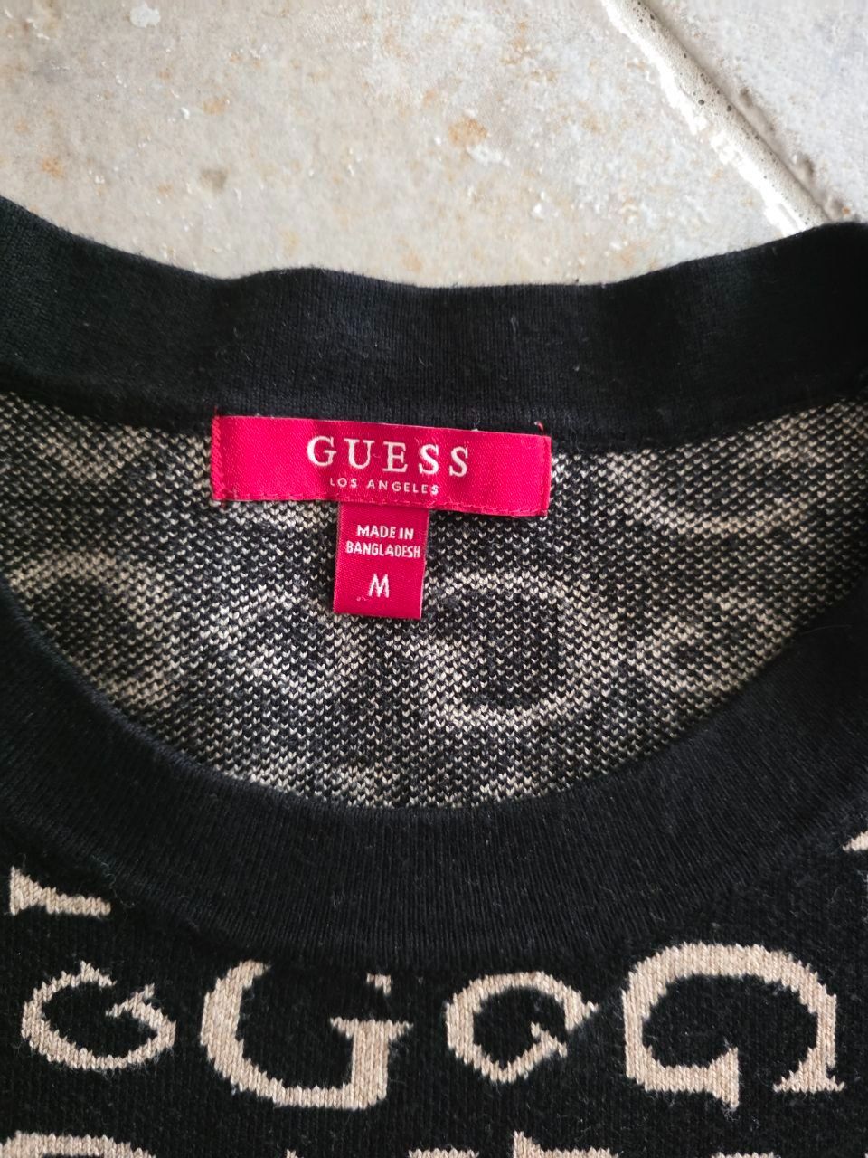 Guess T-Shirts: Guess T-Shirt Gr. M – Gebraucht aus Maur von Edsch 1