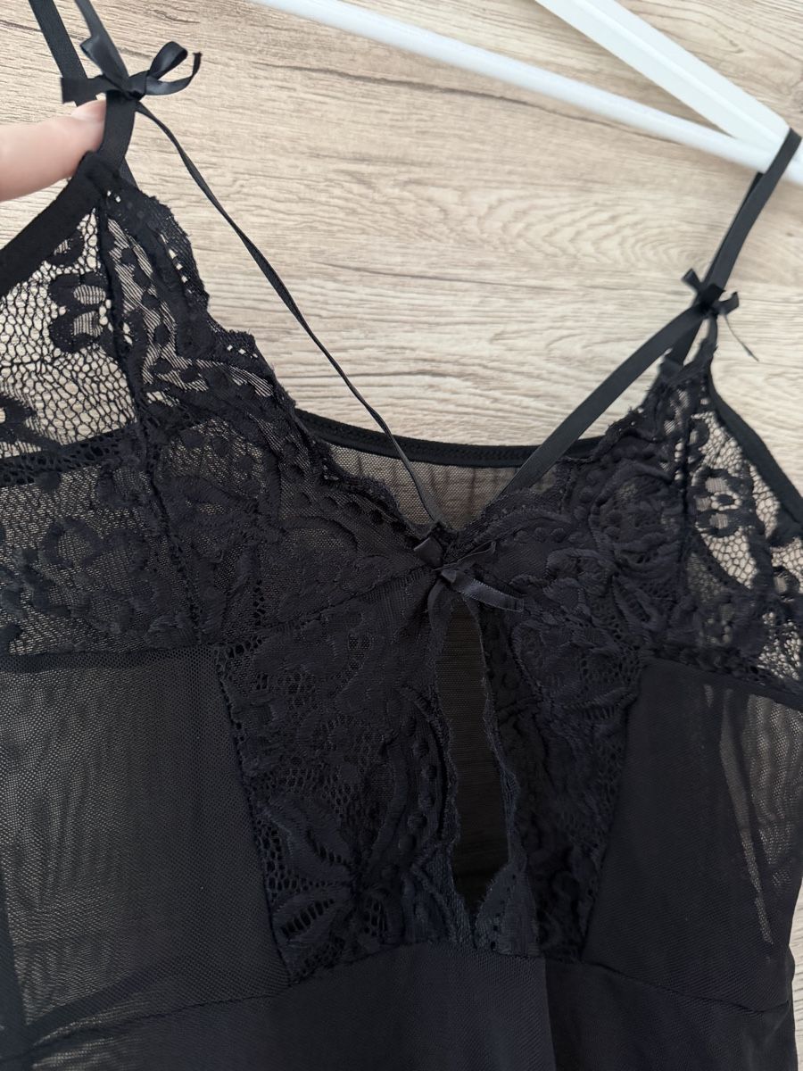 Altra biancheria intima: Schwarzes Negligee mit Spitze, Grösse M/L – Usato da Au ZH venduto da FMRF 2