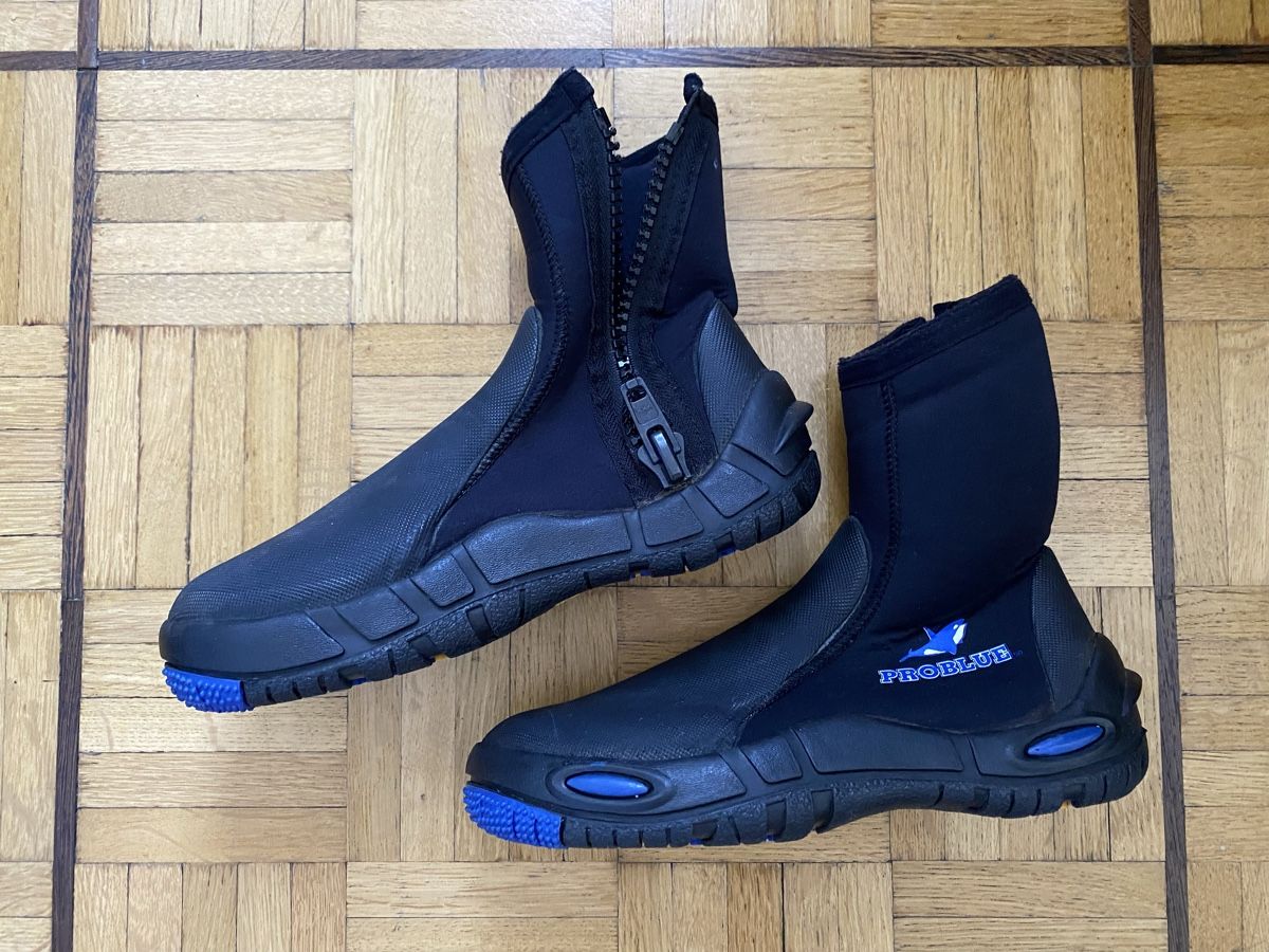 Scarpe da uomo: Neoprene Schuhe Tauchen 39 – Usato da Küsnacht ZH venduto da sabinamari