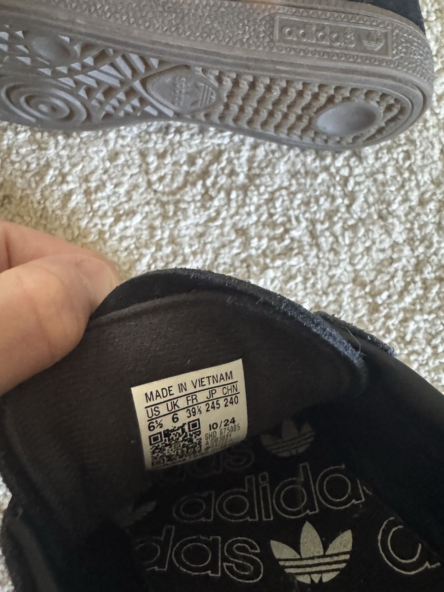 Herrenschuhe: Adidas Spezial noir taille 39.5 – Gebraucht aus Lausanne von fan_d56k 3