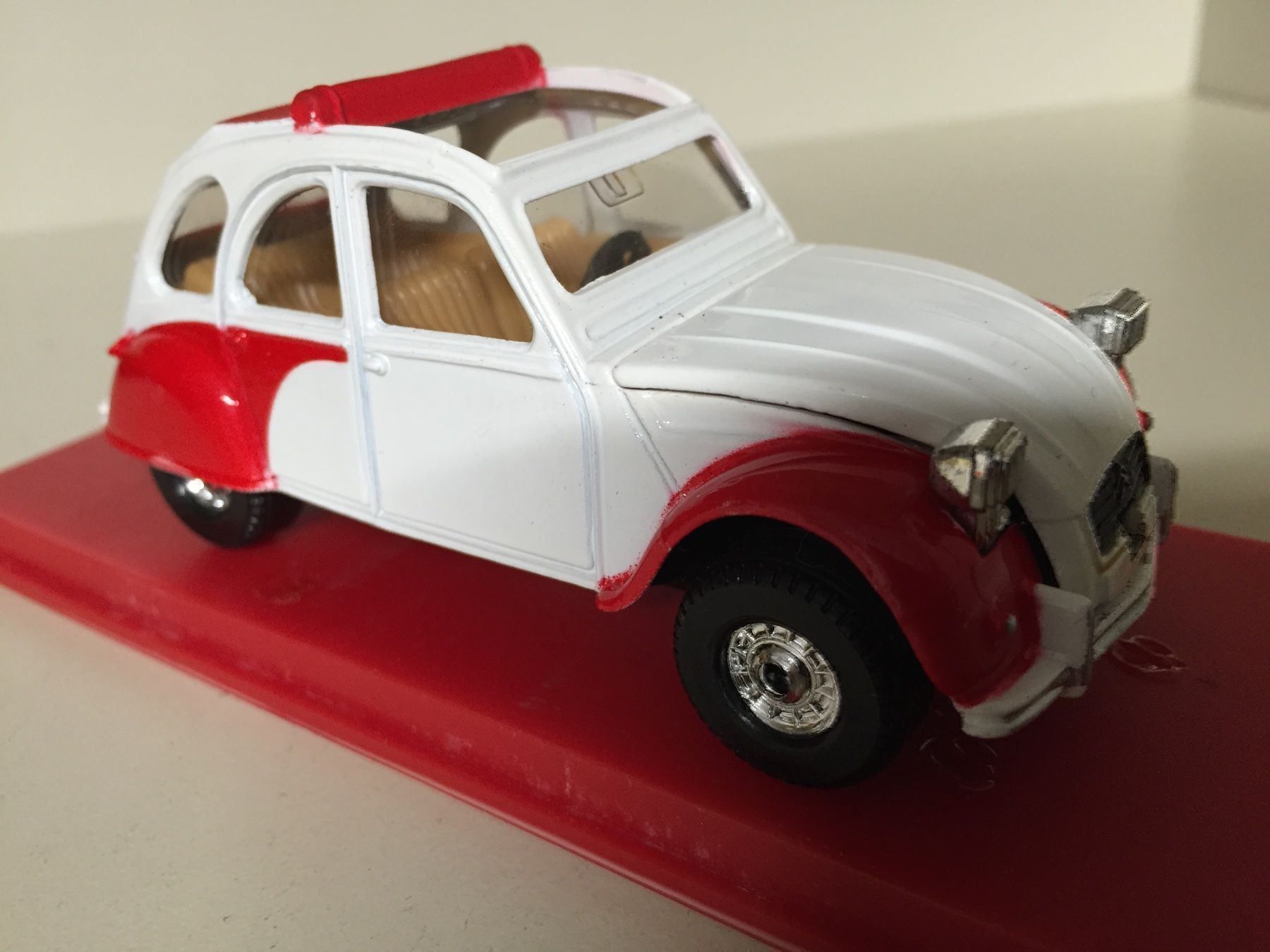 Citroën Modellini d'auto: Citroen 2cv döschwo corghi – Usato da Reinach AG venduto da rares75