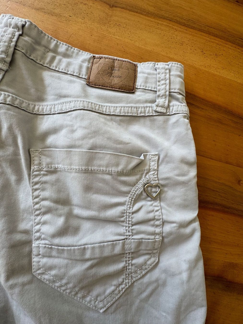 Please Jeans Hosen: Coole Sommer-Shorts von Please Gr. M – Gebraucht aus Meiringen von Sheyene 4