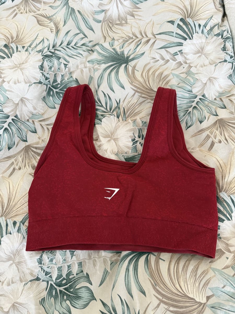 Gymshark Top: Brassière bordeaux - Gymshark – Nuovo (secondo la descrizione) da Plan-les-Ouates venduto da ariana.stl 1