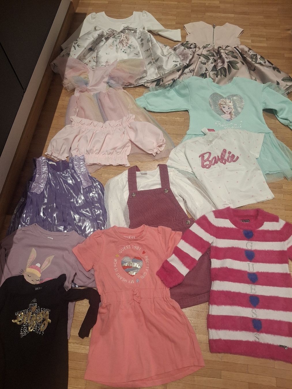 Lotti & Set di vestiti: Mädchen Kleiderpaket gr. 98/104 – Usato da Ebikon venduto da mar_sxj5 1
