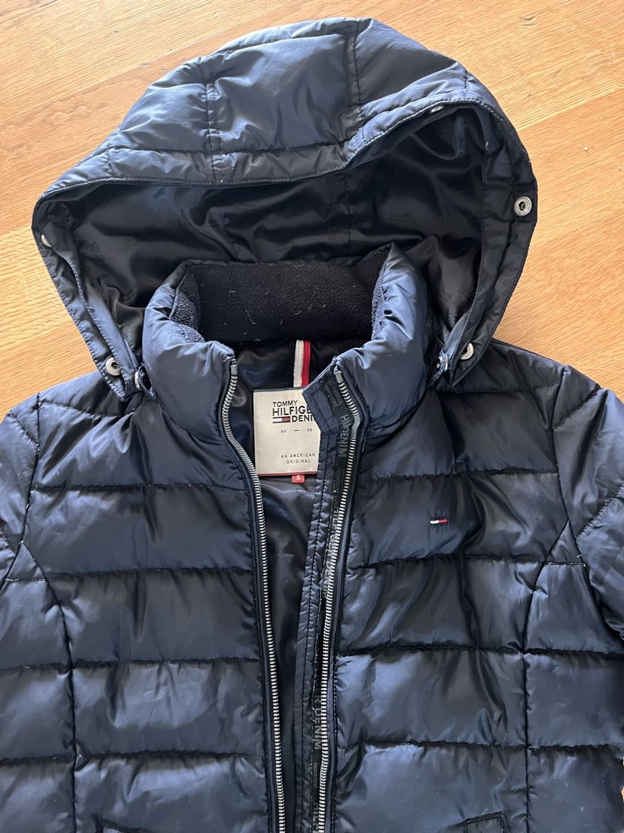 Tommy Hilfiger Giacche: Tommy Hilfiger Winterjacke, Gr. S, Dunkelblau – Usato da Zürich venduto da MariaSusanne