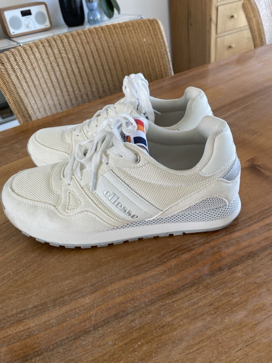 Ellesse Damenschuhe: Ellesse Sneaker weiss Grösse 39 – Neu (gemäss Beschreibung) aus Glattfelden von Mara050 1
