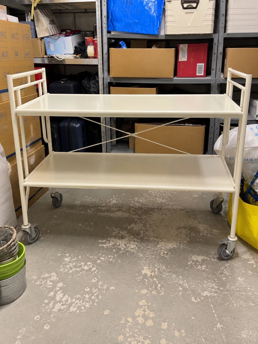 Eléments de bureau: Praktischer Rollwagen – D'occasion à Uster par oik_5k2y