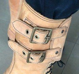 Scarpe da uomo: Biker-Stiefel handgefertigt  Rindsleder – Nuovo (secondo la descrizione) da Zollikon venduto da Chica13.11.