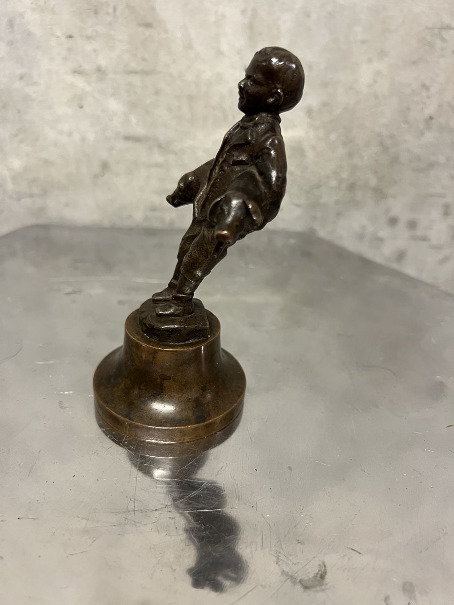 Figuren: Bronze Figur Junge mit Schweinen gute Erhaltung 10cm – Gebraucht aus Zürich von Privat_13 3