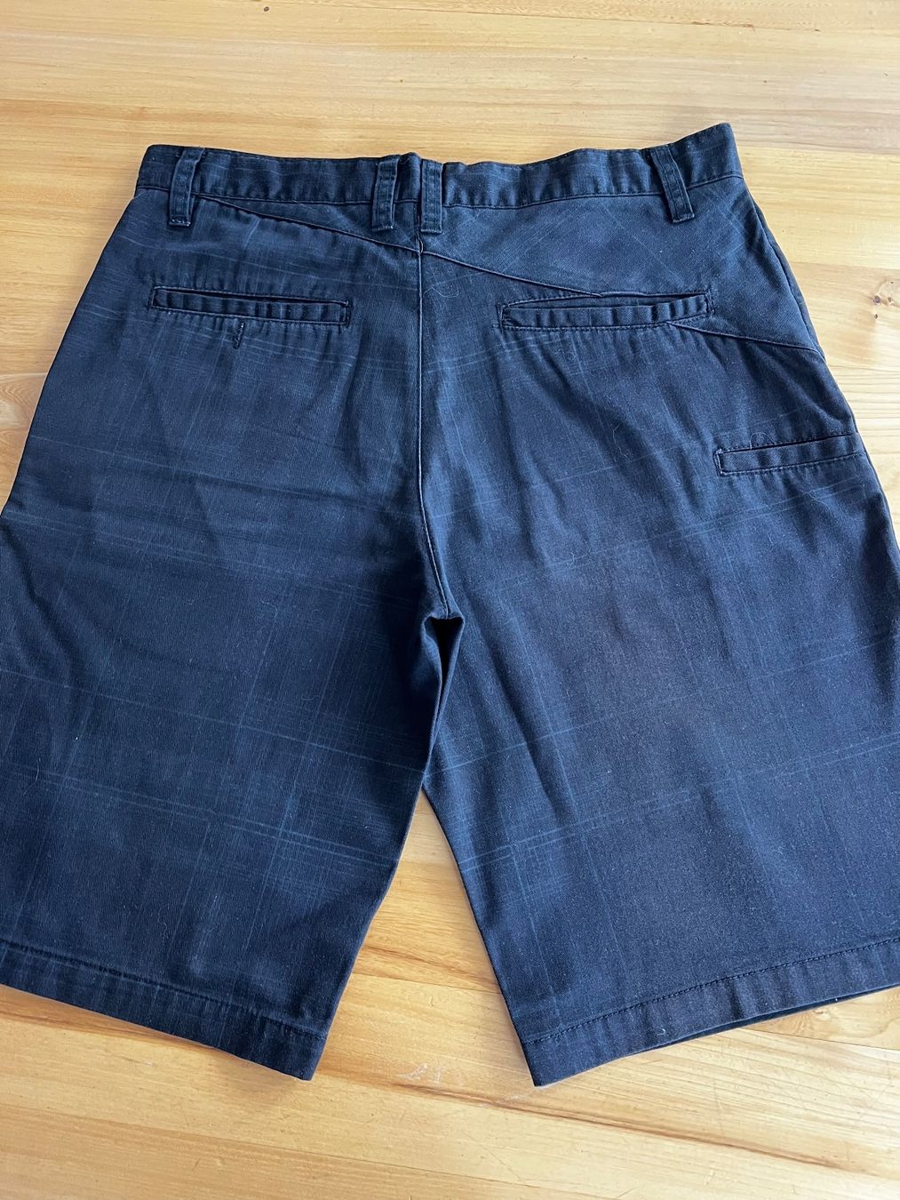 Pantaloni: Shorts Burnside Gr.32 – Usato da Oberglatt ZH venduto da dauerbrenner 1