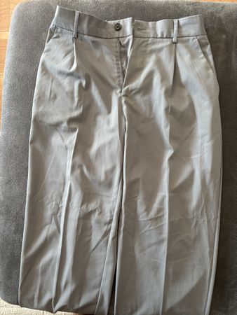 Stoffhose Pull&Bear grau Grösse M in sehr gutem Zustand