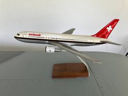 Airbus A300 Swissair / Desk model