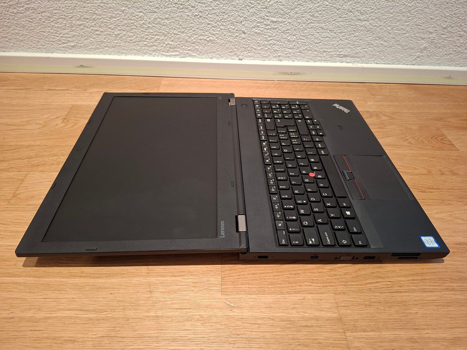 Lenovo Notebooks: Lenovo Thinkpad L560 ab 1.- – Defekt aus Gretzenbach von RedCarGuy 4