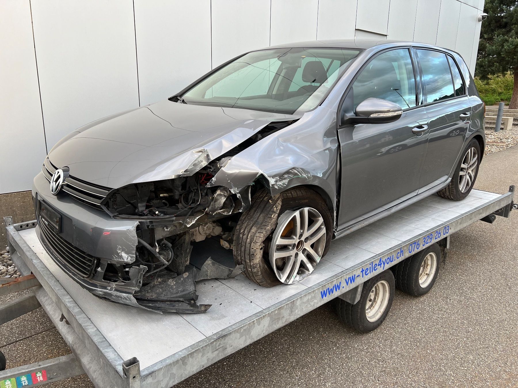 VW Automobili: VW Golf 6 1,4l TSI Unfall Auto – Usato da Safenwil venduto da vw-teile