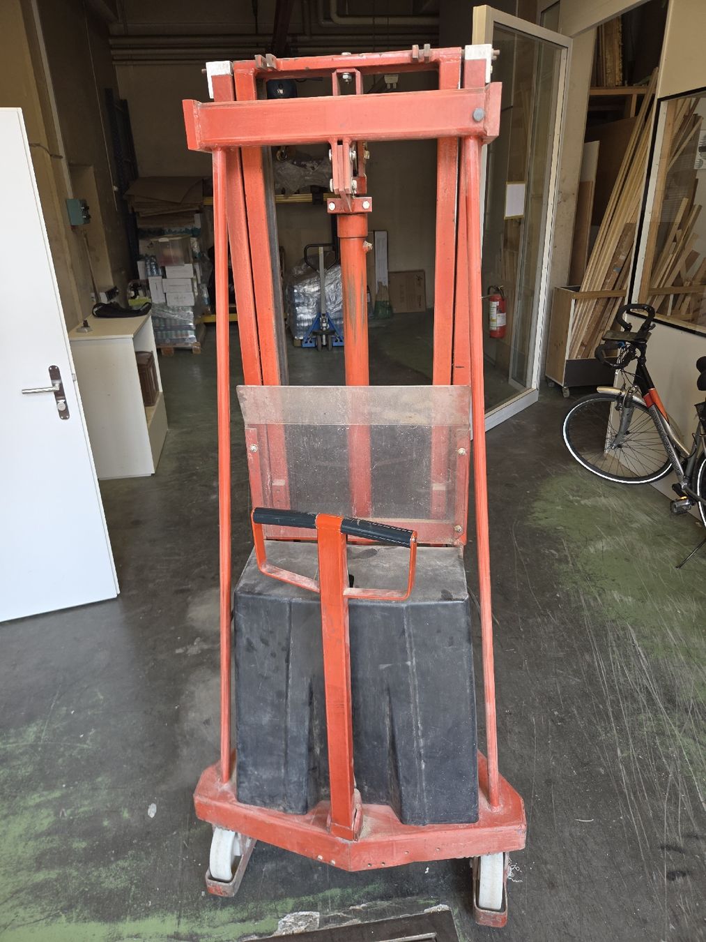 Gabelstapler & Hubwagen: Chariot  – Gebraucht aus Biel/Bienne von oma_jbh5 1