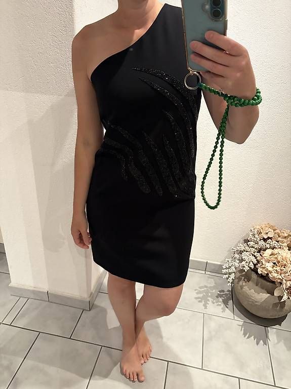 Vestiti: Designer Kleider Damen Grösse M  – Usato da Unterägeri venduto da mar_96hk 1