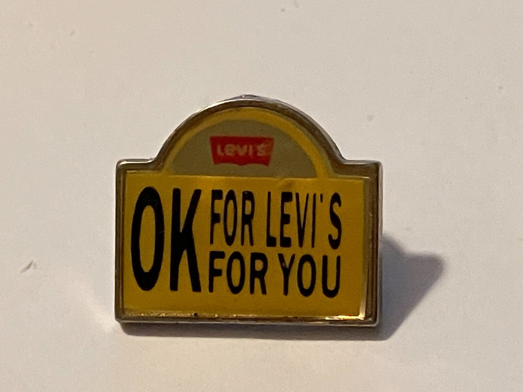 Placchette & Badge: 1 Pin Levi's - ok for you – Usato da Basel venduto da djwwpp