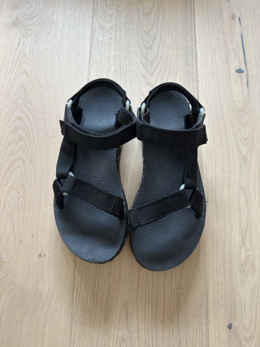 Teva Chaussures femmes: Teva Sandalen – D'occasion à Gamsen par Le_De