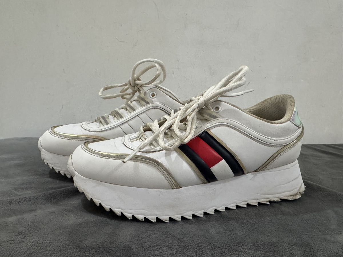 Scarpe da uomo: Sneakers Tommy Hilfiger – Usato da Lugano venduto da poi_x9dn
