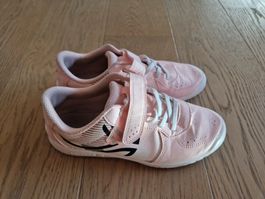 Chaussures de sport d'intérieur taille 36