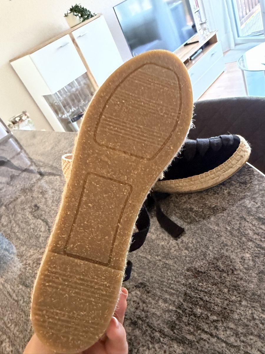 Scarpe da donna: Kanna Espadrilles Schwarz Gr. 36 Neu! – Nuovo (secondo la descrizione) da Langnau am Albis venduto da Schneeflocke92 2