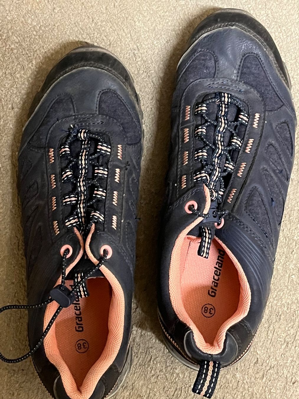 Scarpe da uomo: Chaussures de marche, taille 38 – Usato da Genève venduto da Lalafanny66