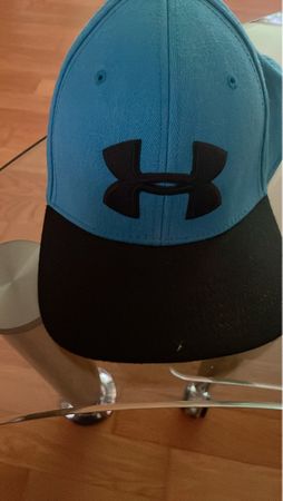 Under Armour Cap, hellblau/schwarz, neuwertig, Grösse S
